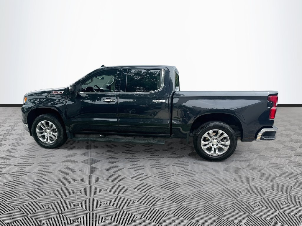 Used 2024 Chevrolet Silverado 1500 LTZ AWD/4WD image 9