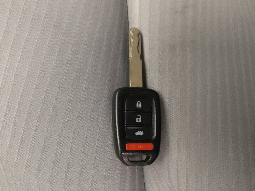 Used 2016 Honda Accord LX image 32