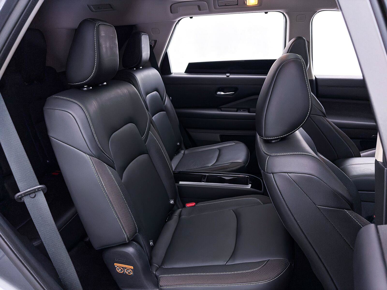 Used 2022 Nissan Pathfinder SL w/ SL Premium Package FWD image 37