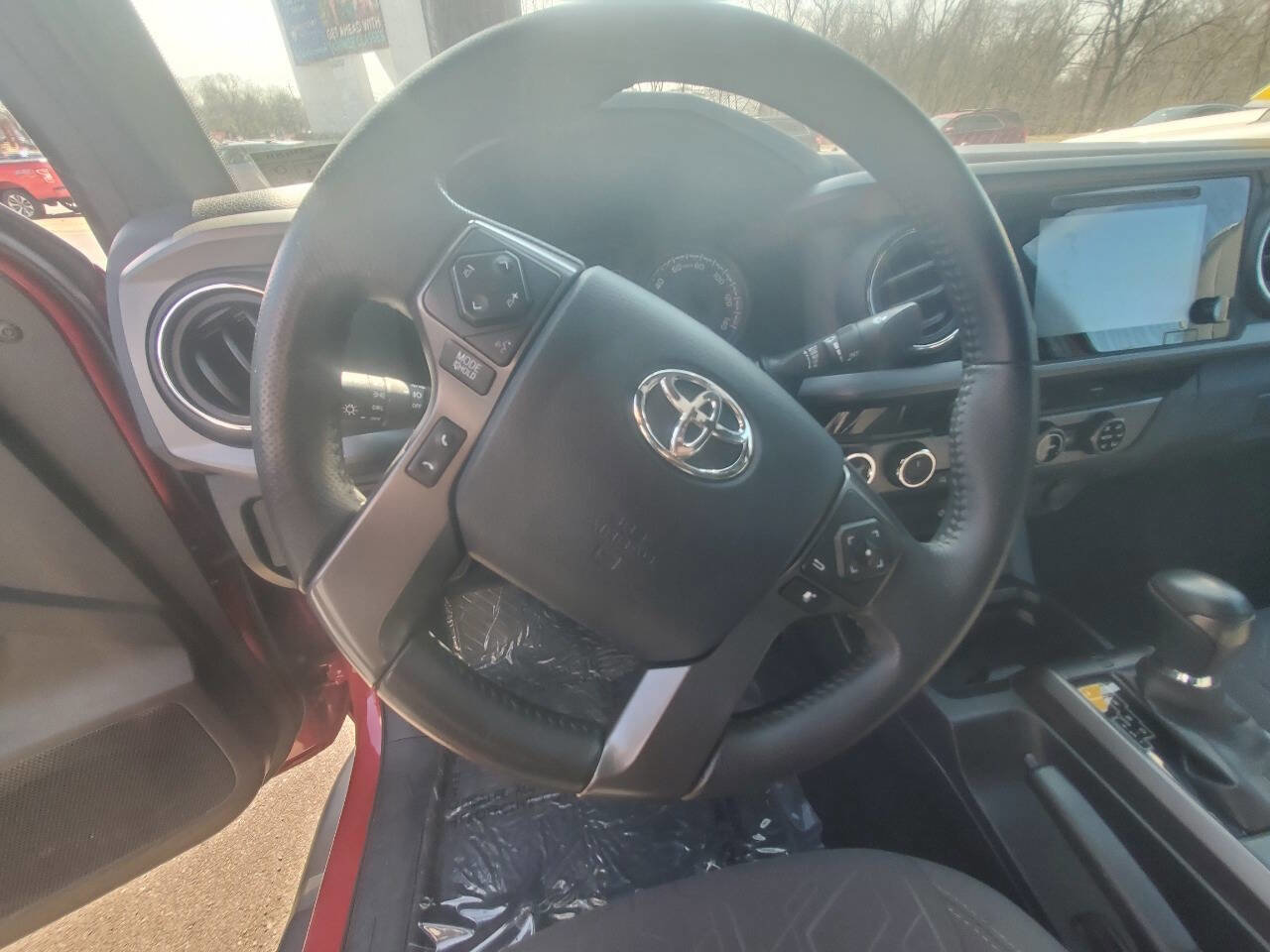 Used 2017 Toyota Tacoma TRD Sport w/ Exterior Package image 13