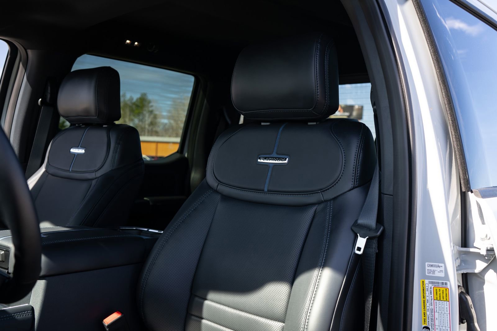 Used 2026 Ford F450 Platinum w/ FX4 Off-Road Package image 30