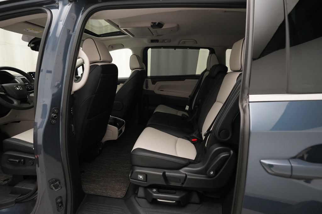Certified 2026 Honda Odyssey Elite image 16