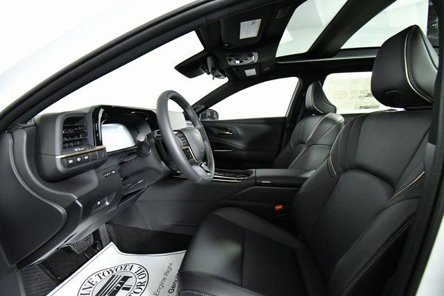 New 2025 Toyota Crown Signia Limited AWD/4WD image 5