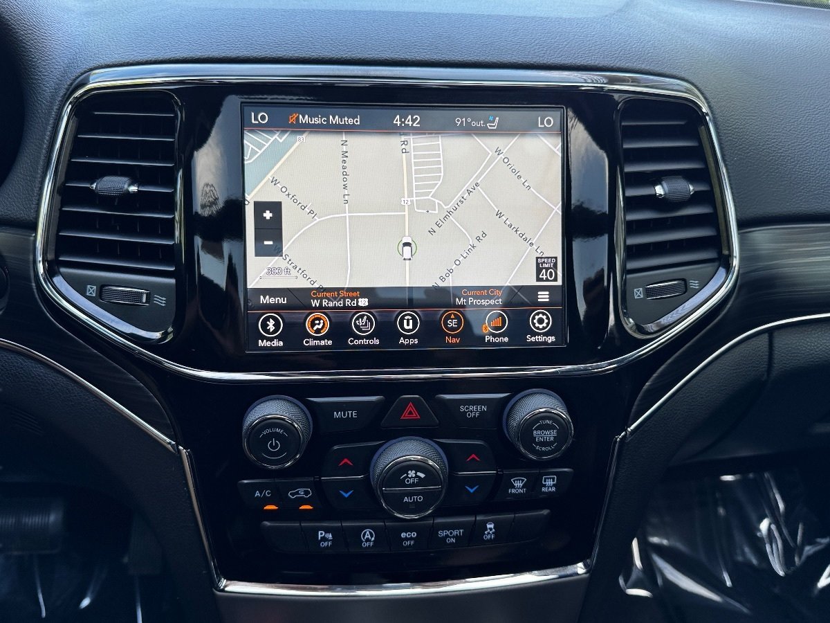 Used 2019 Jeep Grand Cherokee Limited w/ Luxury Group II AWD/4WD image 25