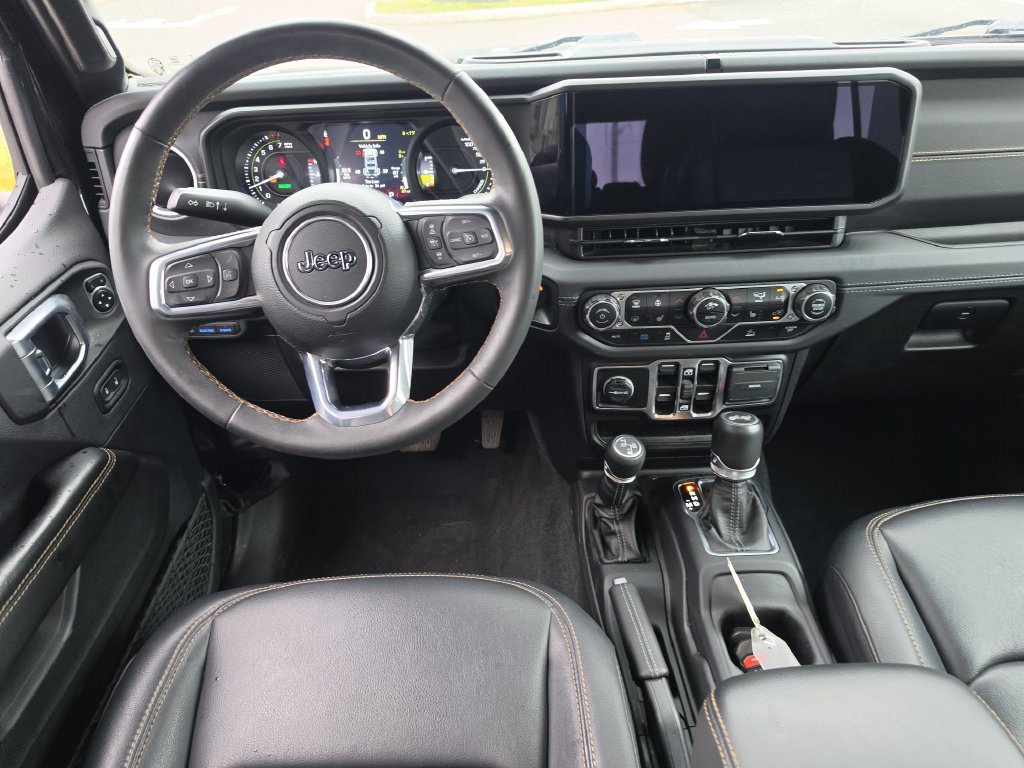 Used 2024 Jeep Wrangler Unlimited Sahara AWD/4WD image 13