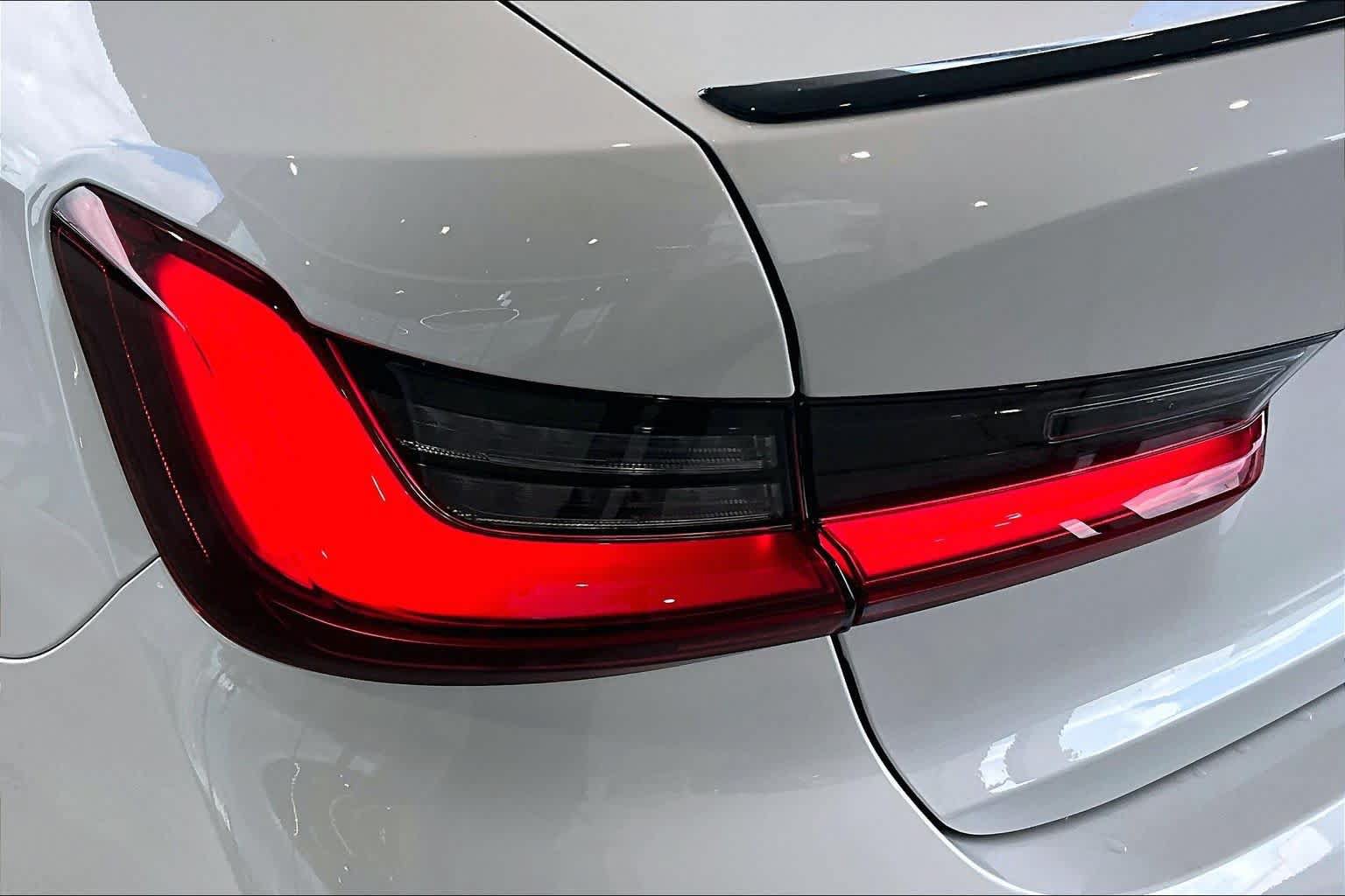 New 2026 BMW 330i Sedan w/ M Sport Package RWD image 15