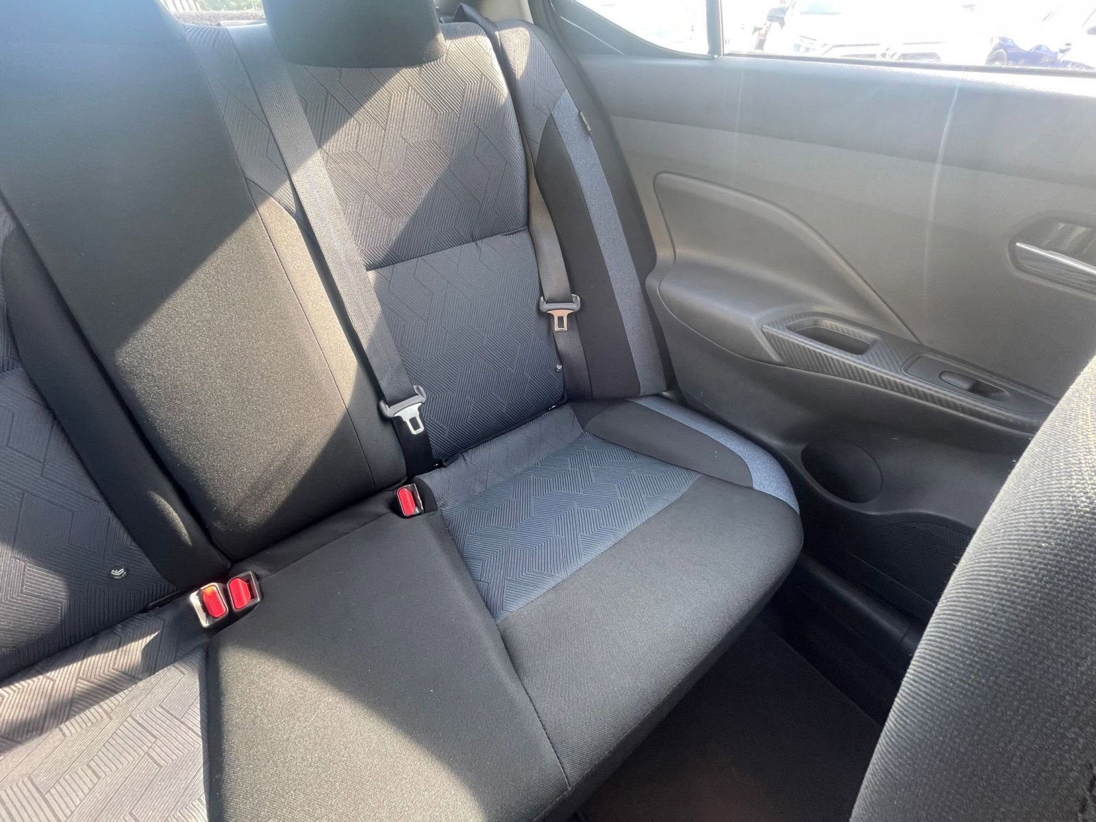 Used 2025 Nissan Versa SV FWD image 35