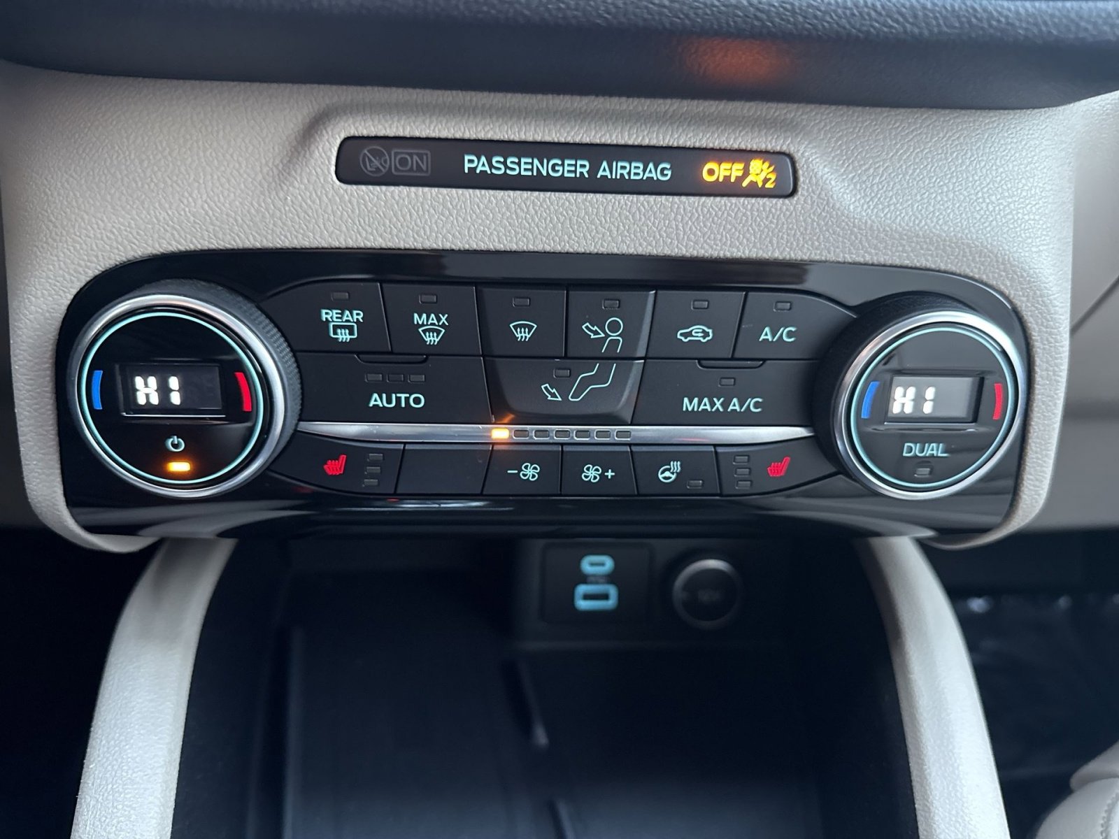 Used 2021 Ford Escape SEL w/ Technology Package image 21