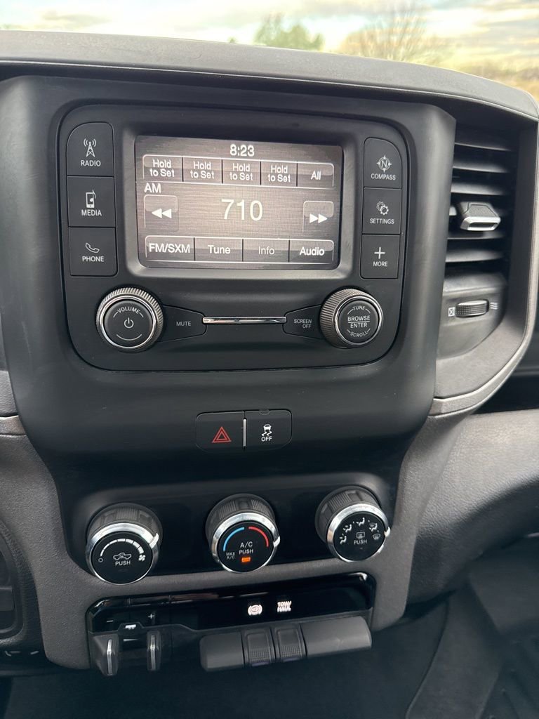 Used 2024 RAM 3500 Tradesman w/ Chrome Appearance Group image 15