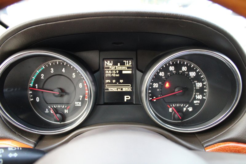 Used 2011 Jeep Grand Cherokee Overland image 13