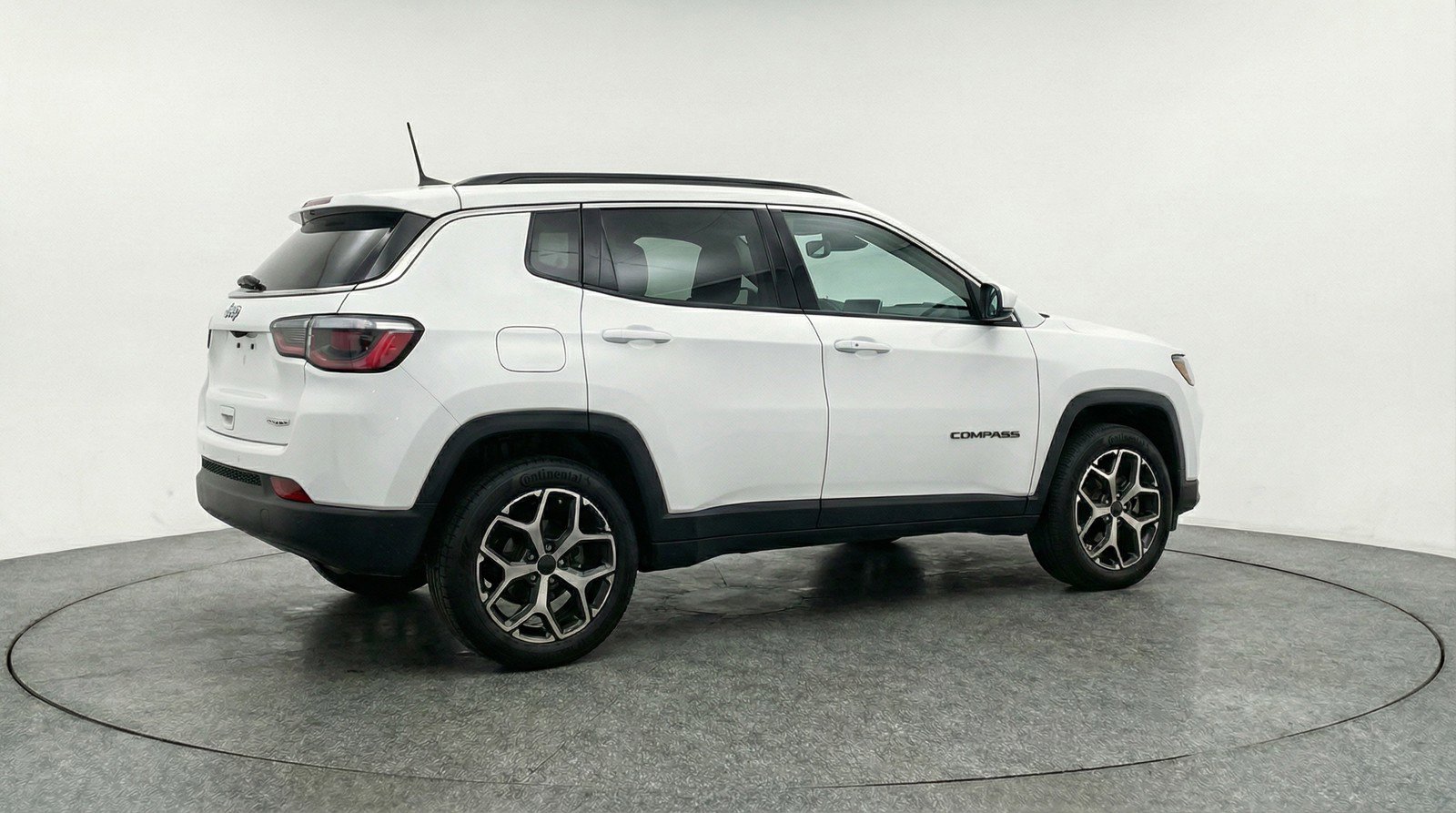 Used 2025 Jeep Compass Limited AWD/4WD image 9