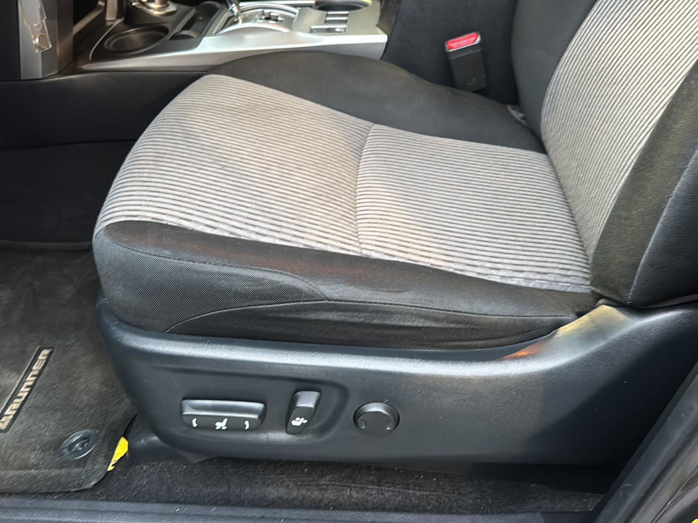 Used 2017 Toyota 4Runner SR5 image 27