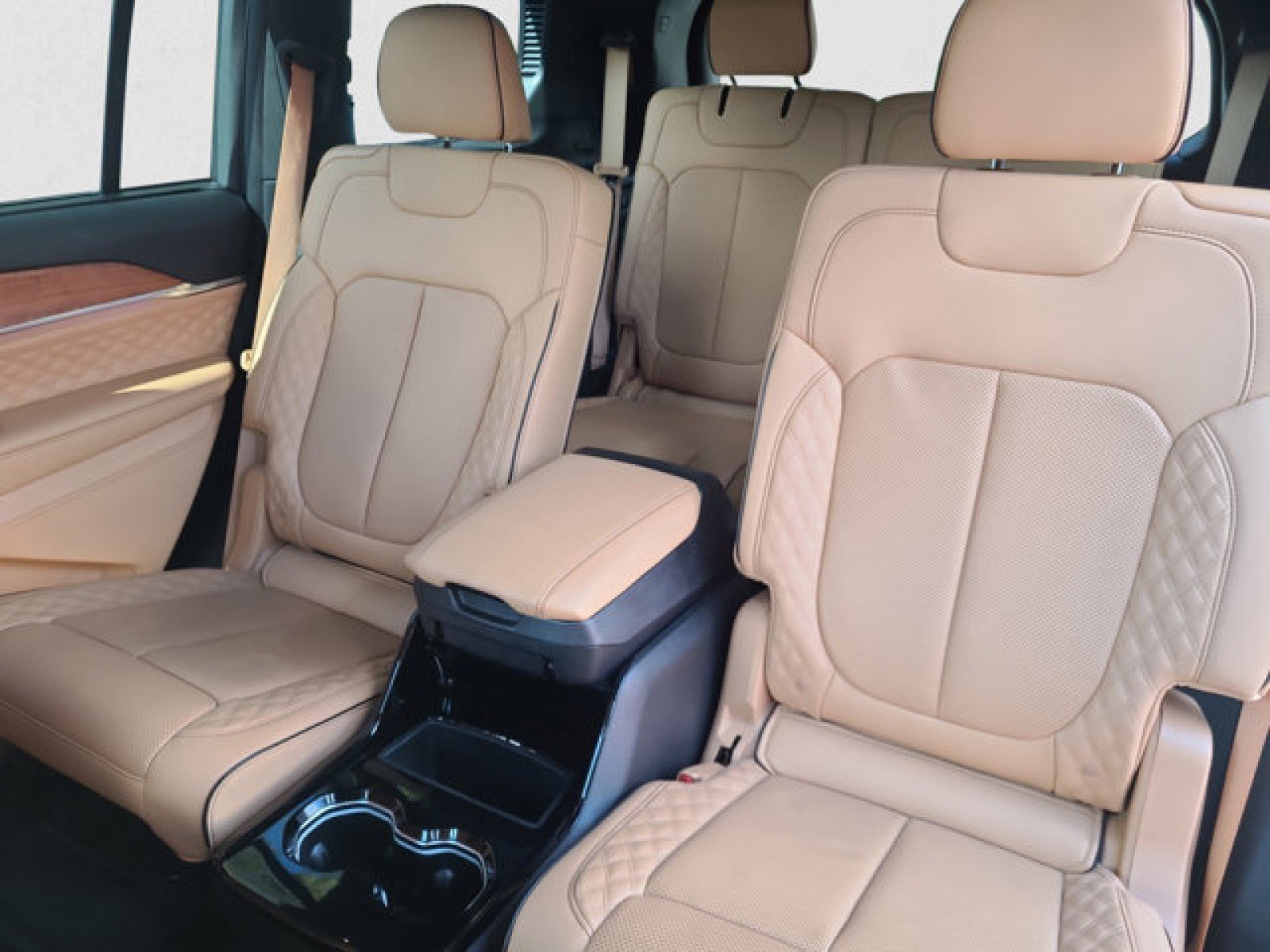 Used 2024 Jeep Grand Cherokee L Summit image 18