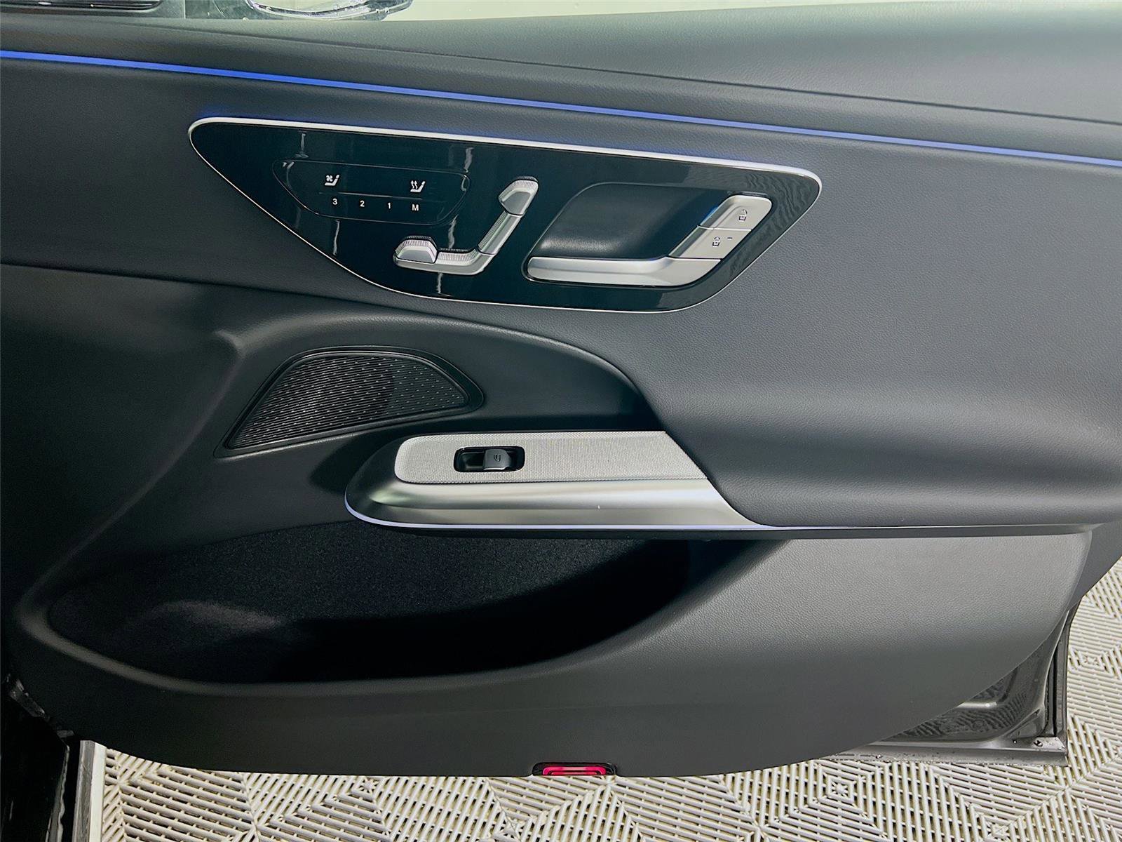 New 2026 Mercedes-Benz E 350 4MATIC Sedan image 30