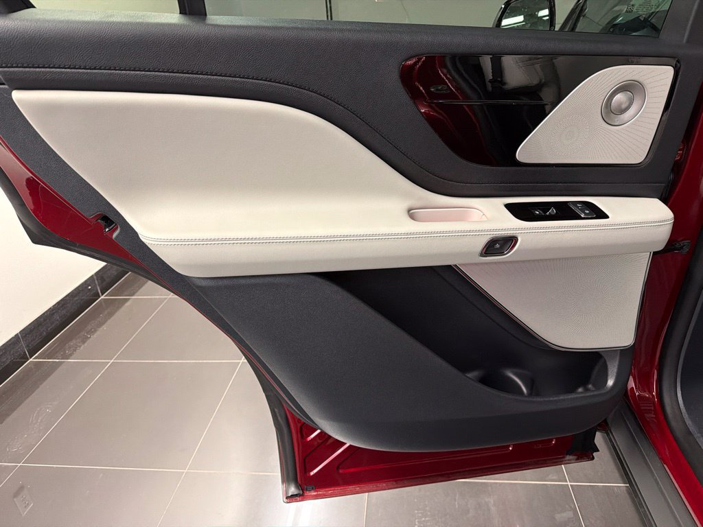 New 2027 Lincoln Aviator Reserve AWD/4WD image 39