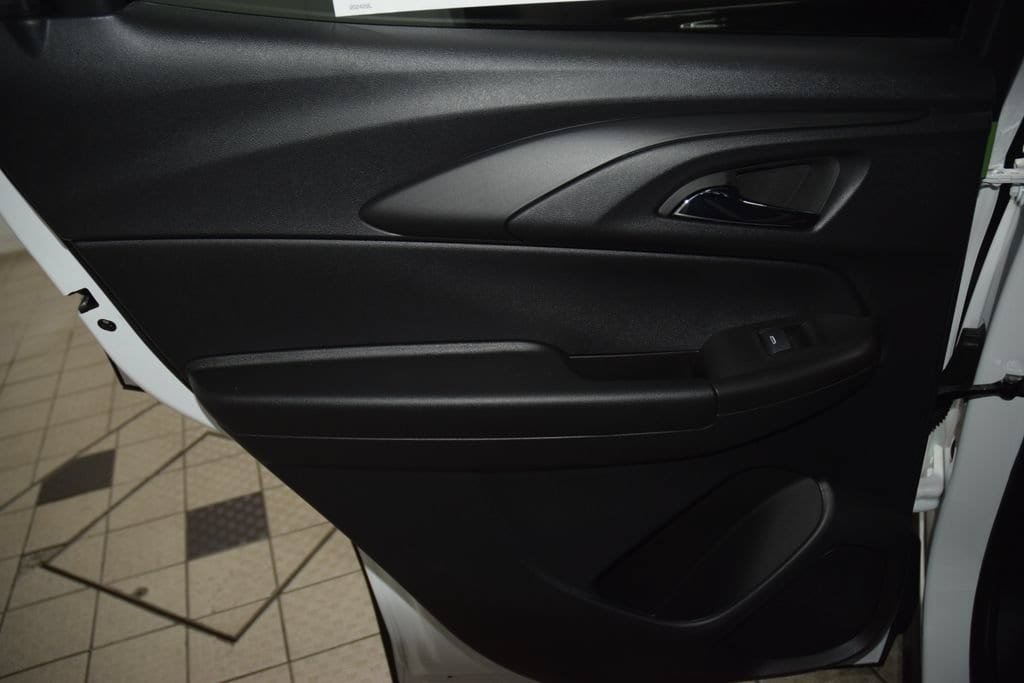 New 2026 Chevrolet TrailBlazer LT w/ Convenience Package FWD image 43