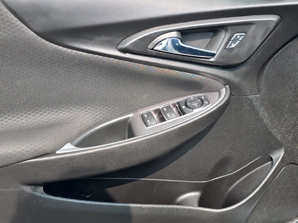 Certified 2025 Chevrolet Malibu LT FWD image 10