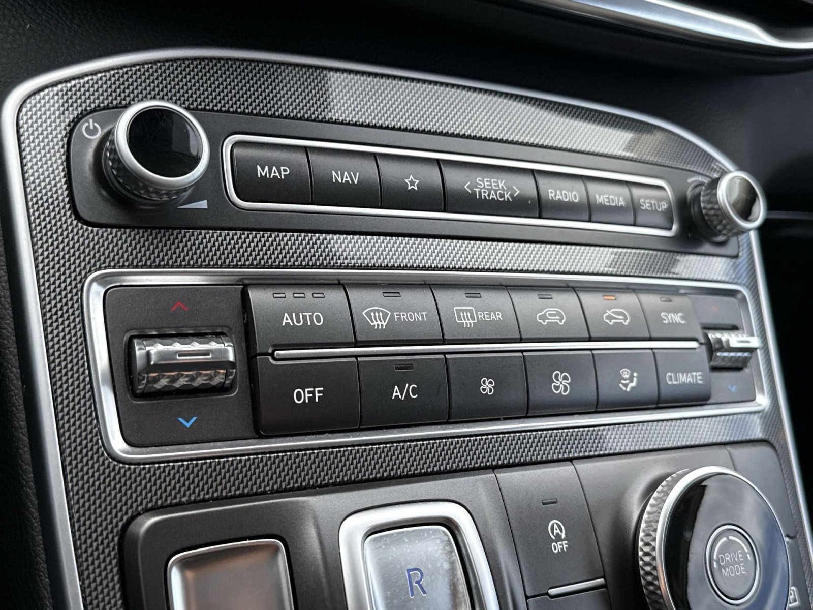 Certified 2023 Hyundai Santa Fe SEL image 20