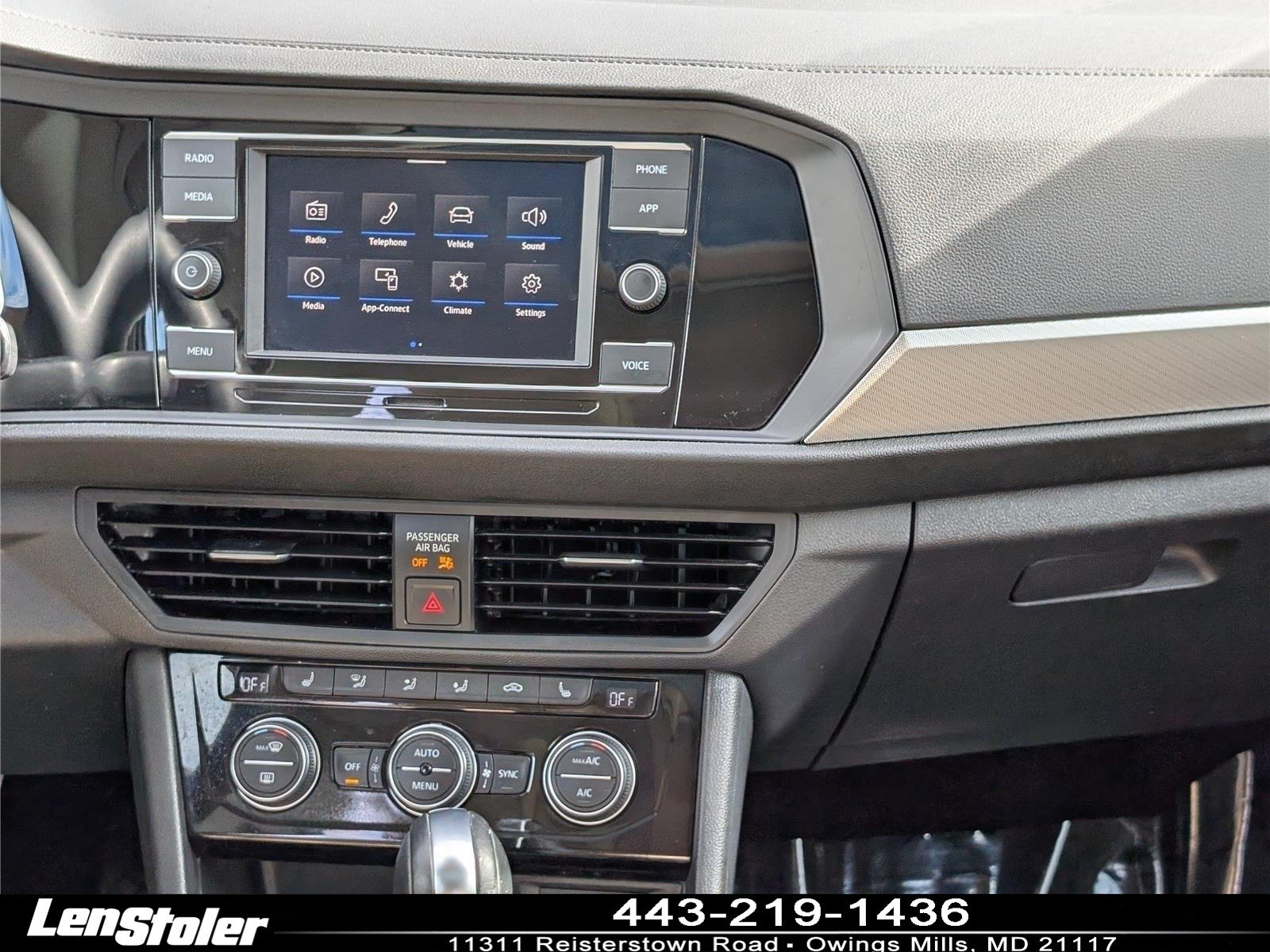 Used 2020 Volkswagen Jetta SE FWD image 16