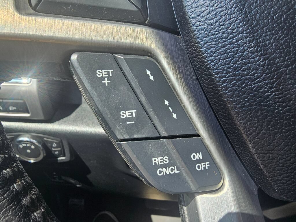 Used 2016 Ford F150 Platinum w/ Equipment Group 701A Luxury AWD/4WD image 26