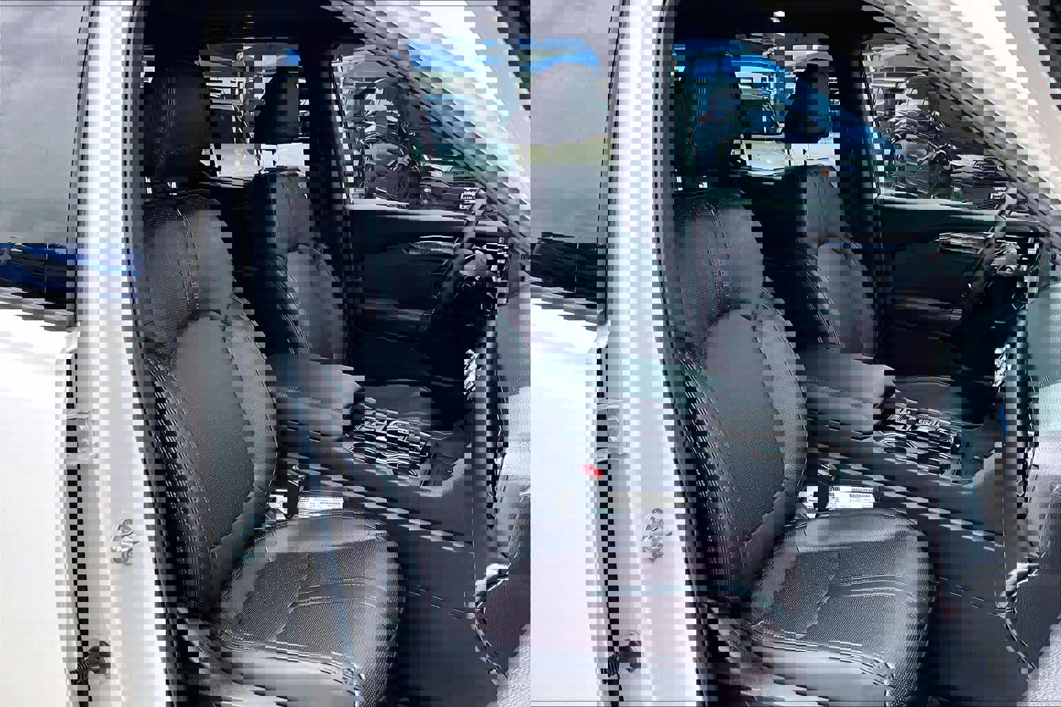 Used 2025 Honda Pilot Black Edition image 9