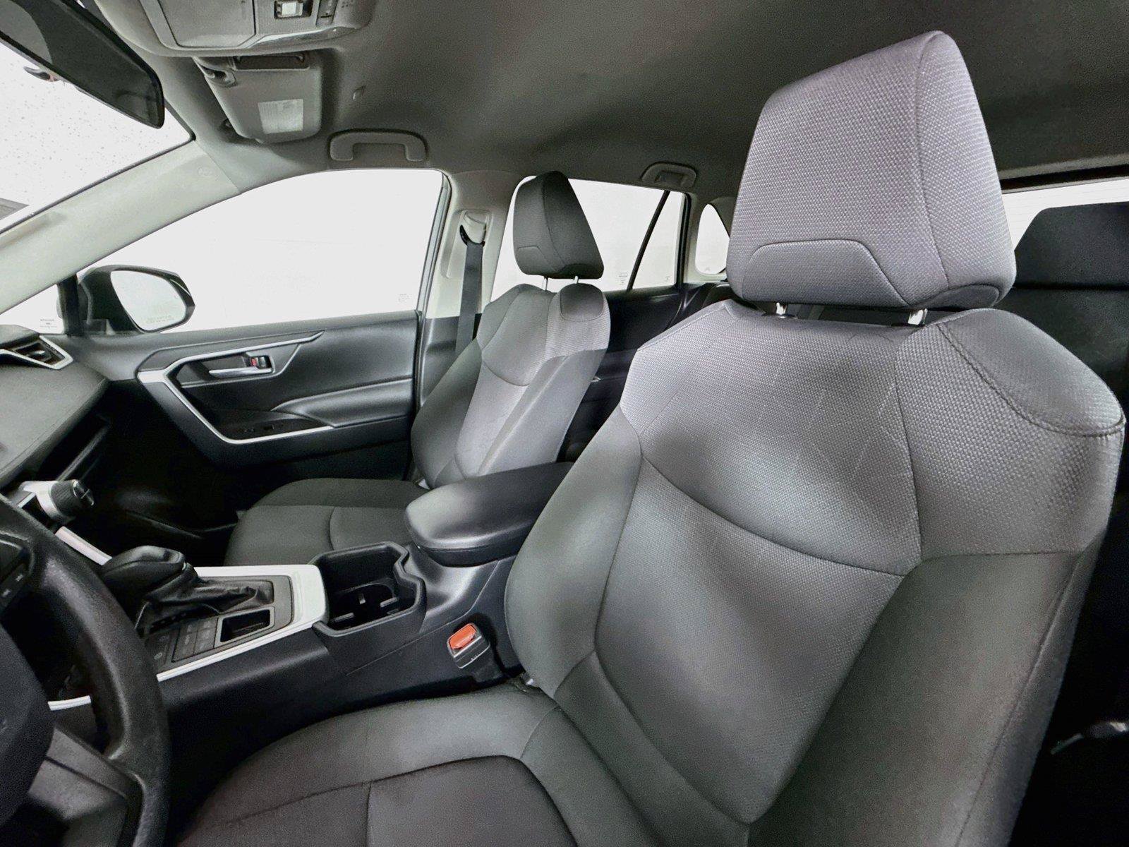 Certified 2025 Toyota RAV4 XLE AWD/4WD image 3