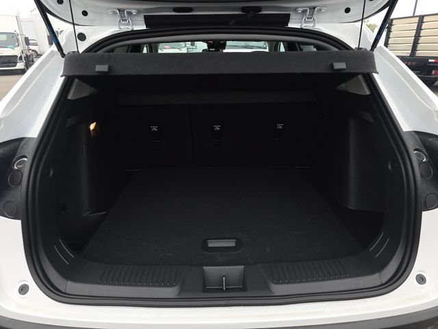 New 2026 Chevrolet Trax LT w/ Driver Confidence Package FWD image 14
