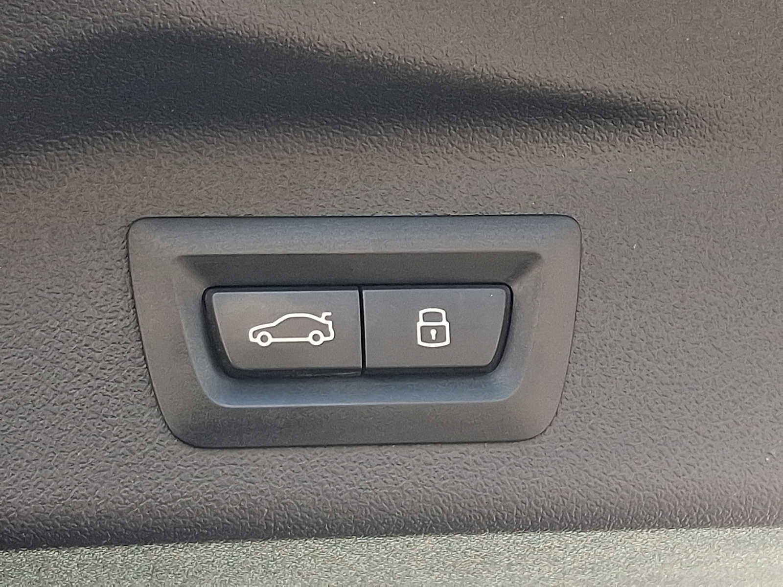 Used 2024 BMW X7 xDrive40i w/ M Sport Package image 29