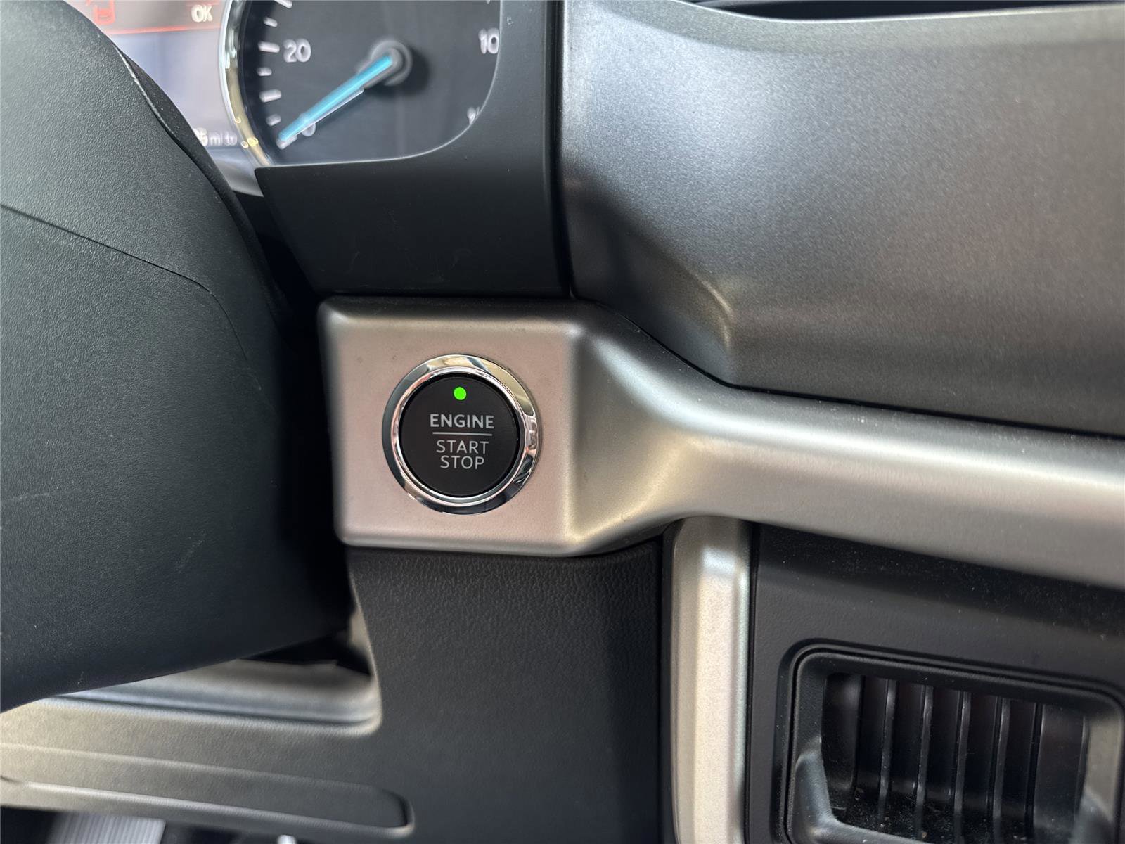 Used 2024 Ford Expedition XLT image 23