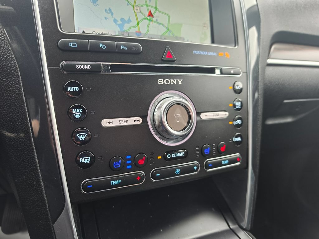 Used 2018 Ford Explorer Limited w/ Equipment Group 301A AWD/4WD image 26
