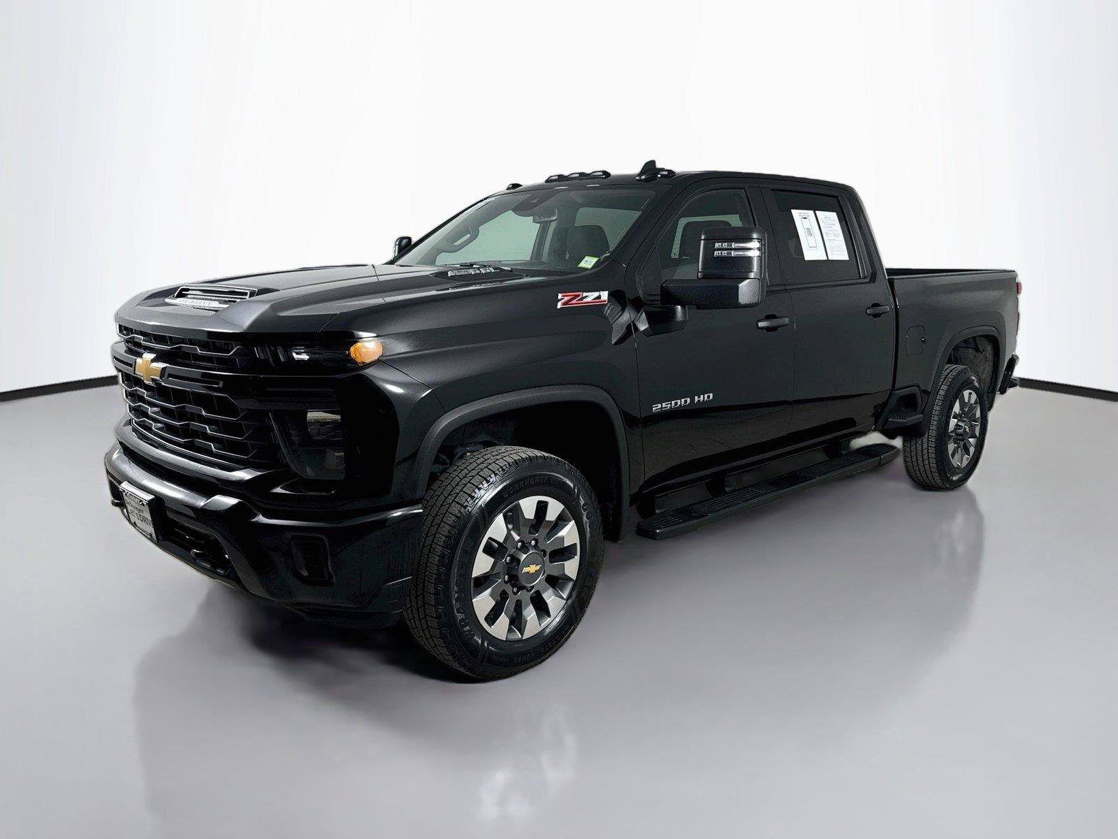 Used 2024 Chevrolet Silverado 2500 Custom w/ Custom Value Package AWD/4WD image 5