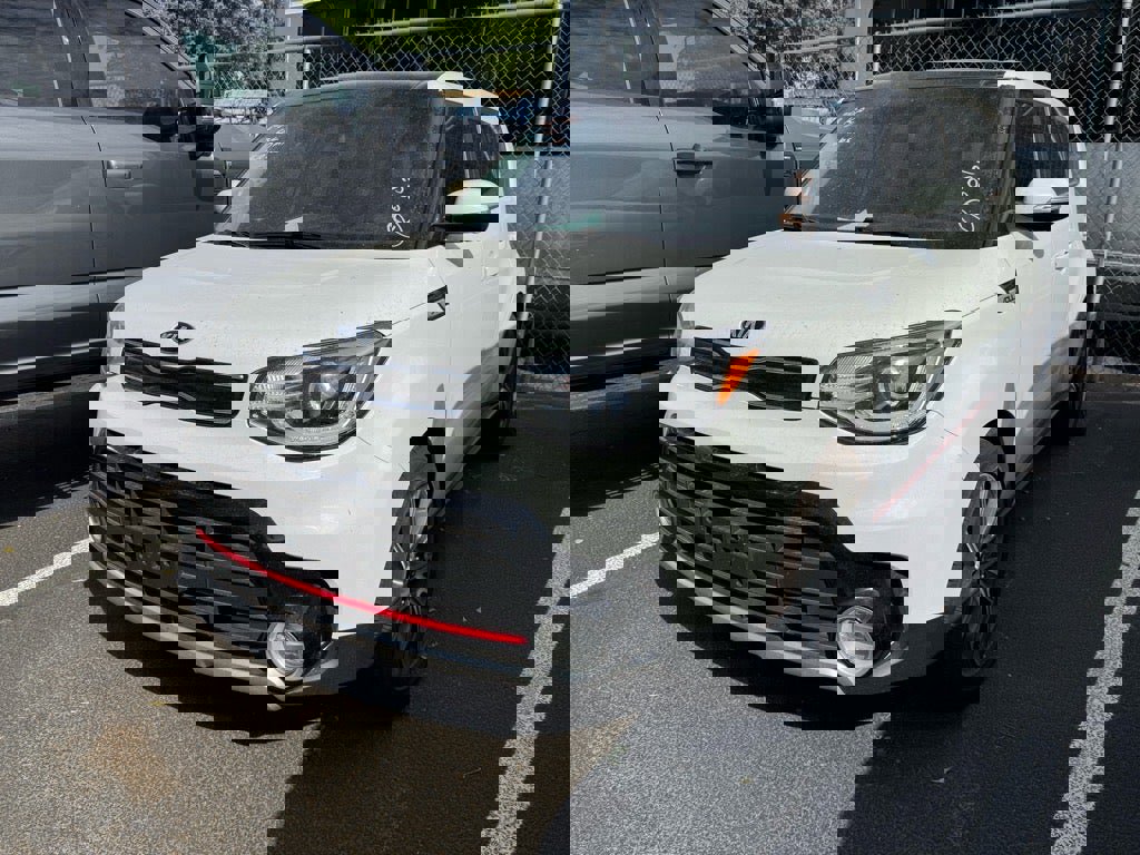 Used 2018 Kia Soul ! w/ Tech Package