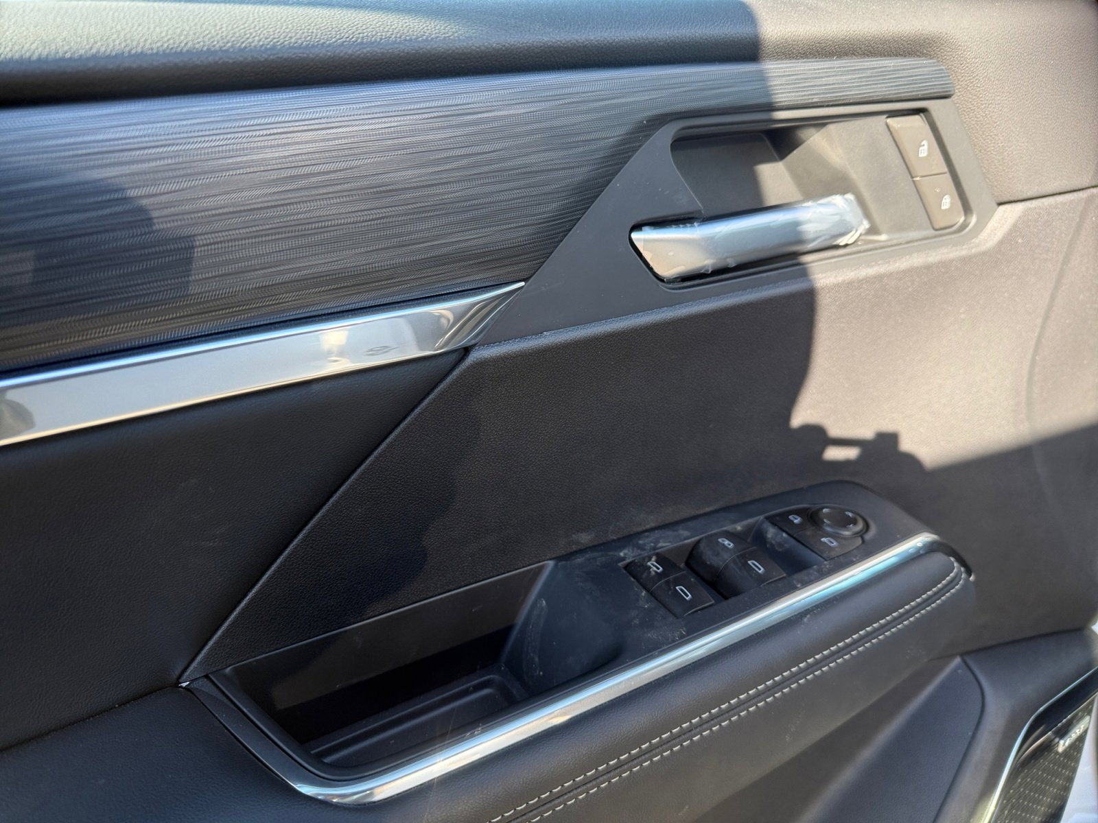 New 2026 GMC Acadia Elevation w/ Elevation Premium Package image 11