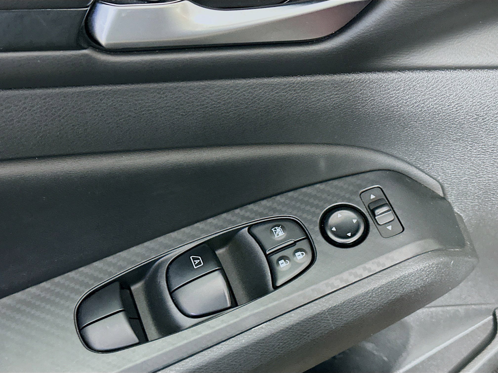 Used 2024 Nissan Altima 2.5 SV image 15