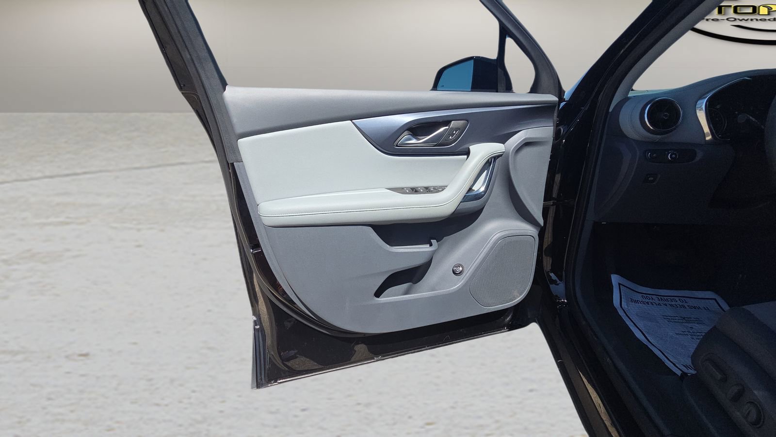 Used 2022 Chevrolet Blazer LT image 30