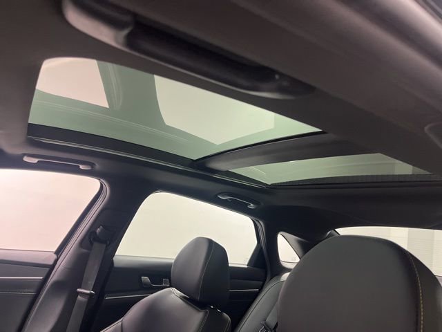 Used 2025 Kia K5 GT image 11