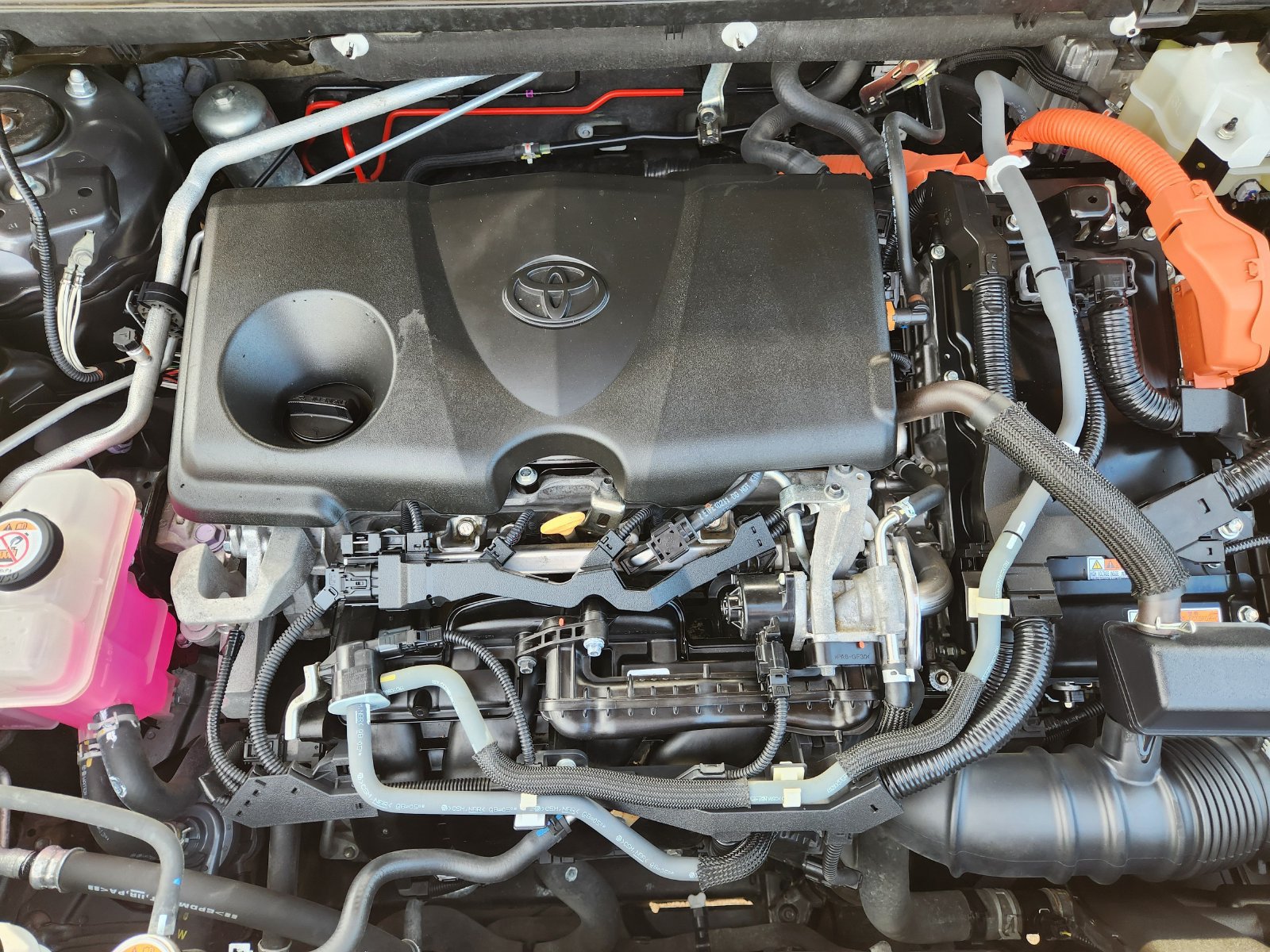 Used 2020 Toyota RAV4 XLE AWD/4WD image 34