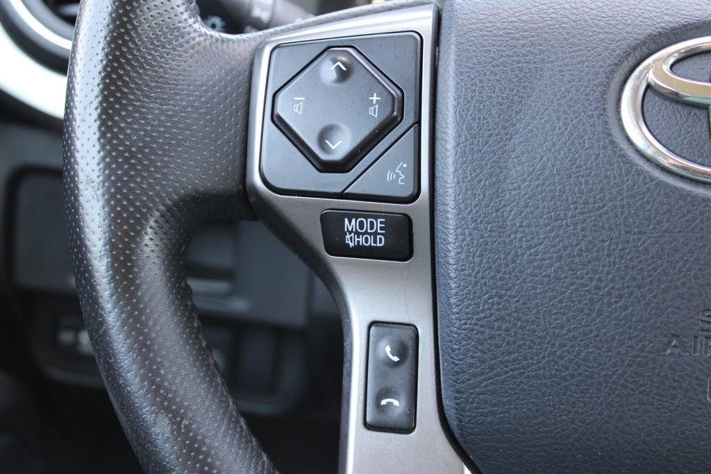 Used 2019 Toyota Tacoma SR5 AWD/4WD image 28