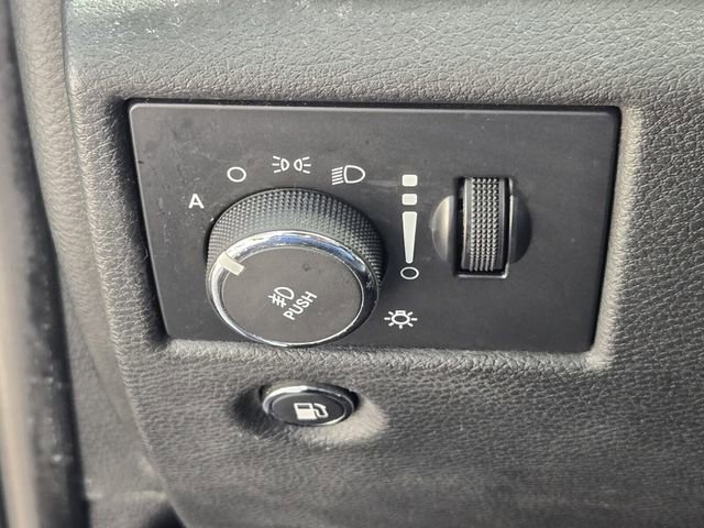 Used 2015 Jeep Grand Cherokee Limited image 27