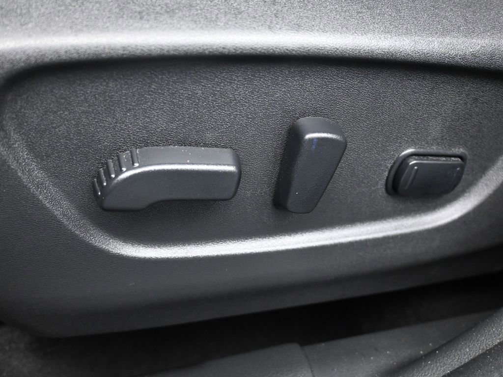 Used 2021 Nissan Rogue Sport SV image 12