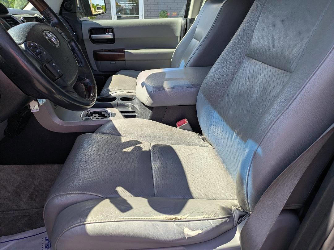 Used 2011 Toyota Sequoia Platinum AWD/4WD image 10