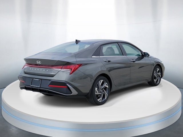New 2026 Hyundai Elantra Limited FWD image 4