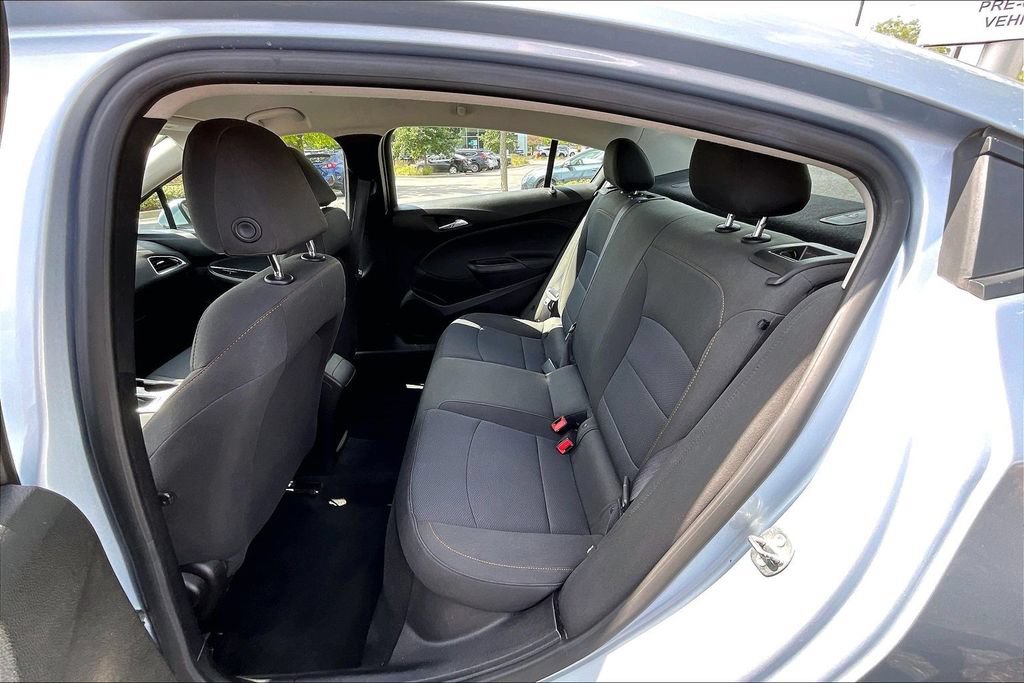 Used 2017 Chevrolet Cruze LS FWD image 29