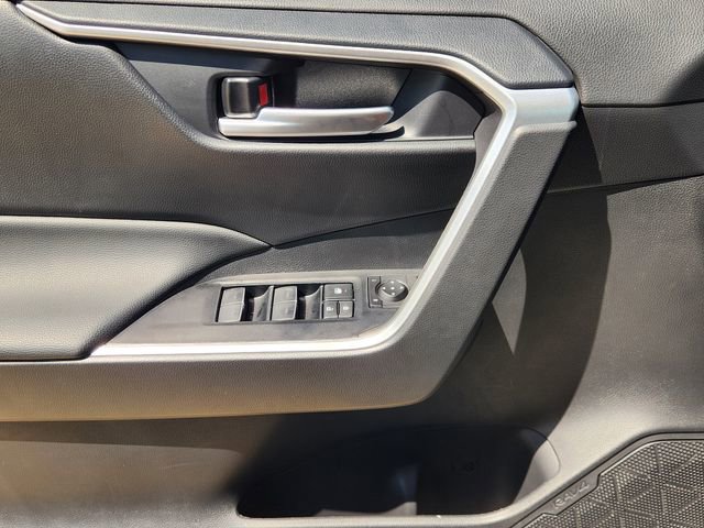 Used 2025 Toyota RAV4 XLE Premium image 17