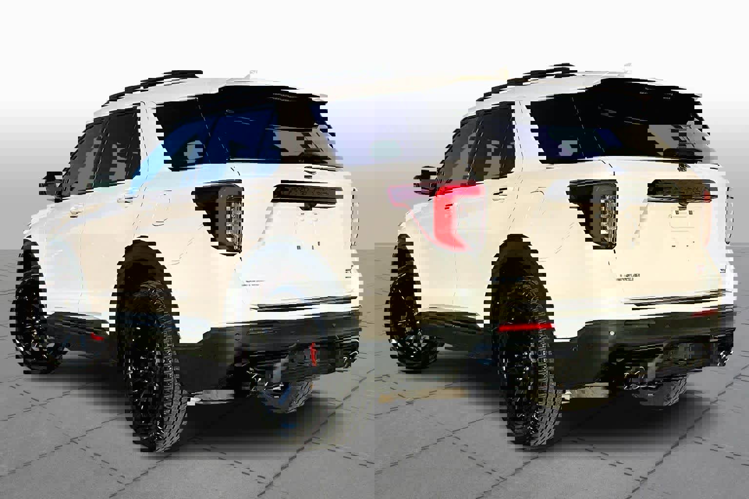 Used 2022 Ford Explorer ST w/ Equipment Group 401A image 11