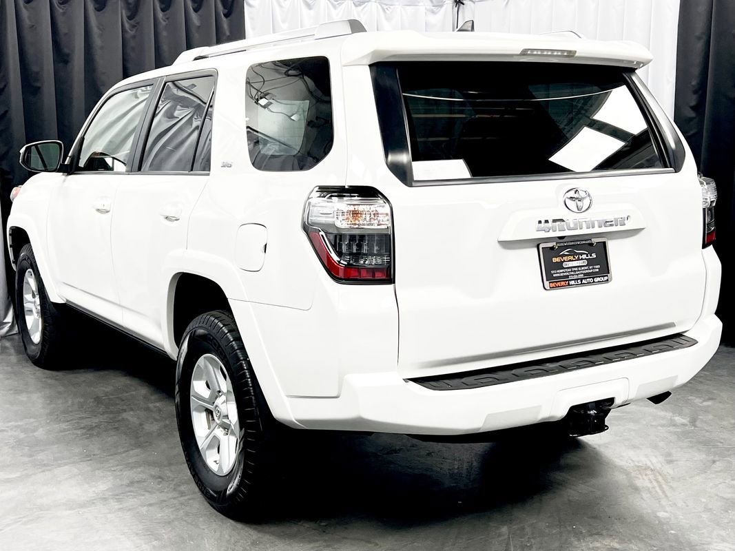 Used 2017 Toyota 4Runner SR5 image 6