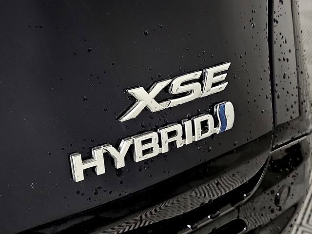 Used 2023 Toyota Sienna XSE AWD/4WD image 34