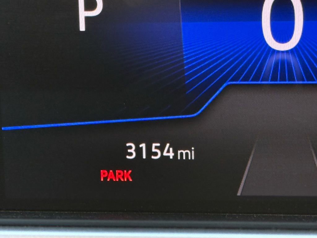 Certified 2025 Volkswagen Taos SE image 14