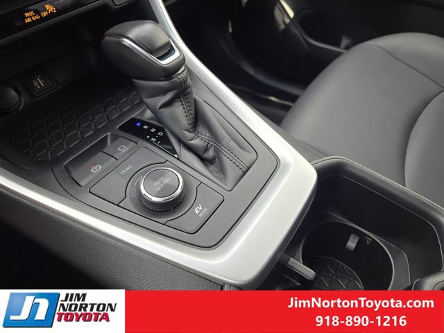 Used 2025 Toyota RAV4 XLE Premium AWD/4WD image 22
