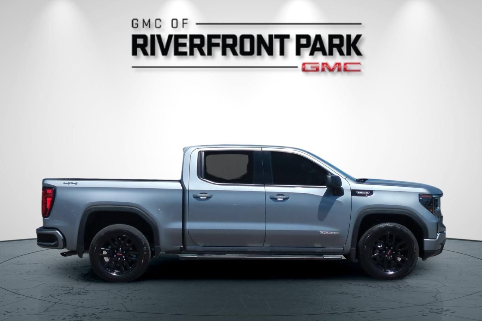 Used 2025 GMC Sierra 1500 Elevation AWD/4WD image 2
